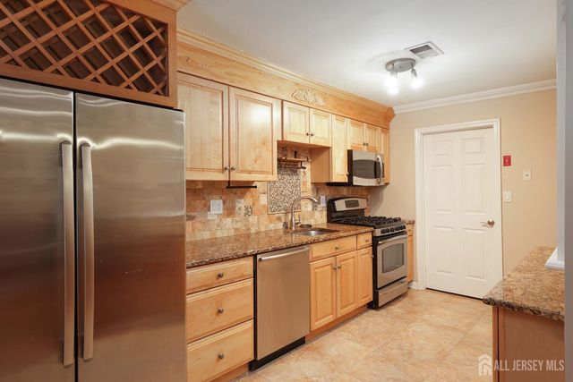 117 Lexington Circle, Matawan, NJ 07747