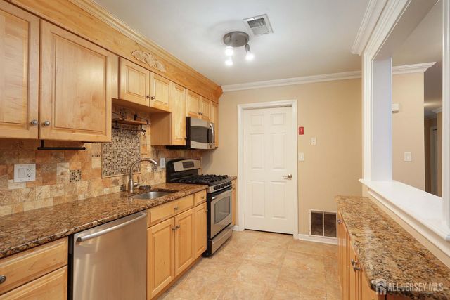 117 Lexington Circle, Matawan, NJ 07747