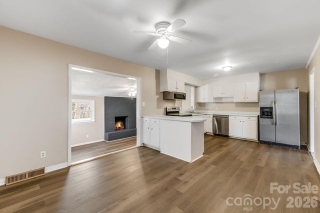 64 Pleasant Ridge Drive, Asheville, NC 28805