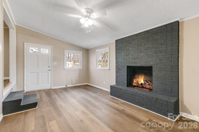 64 Pleasant Ridge Drive, Asheville, NC 28805