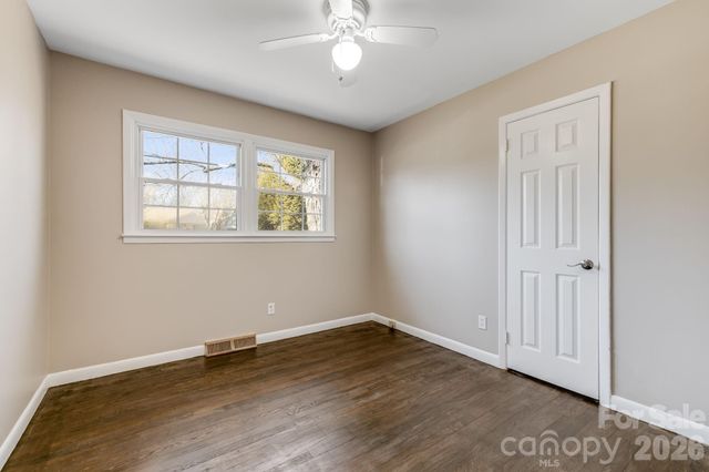 64 Pleasant Ridge Drive, Asheville, NC 28805