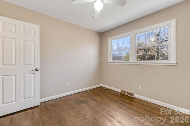 64 Pleasant Ridge Drive, Asheville, NC 28805