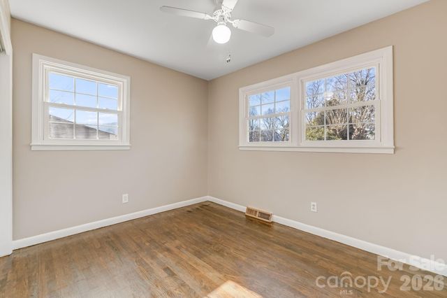 64 Pleasant Ridge Drive, Asheville, NC 28805