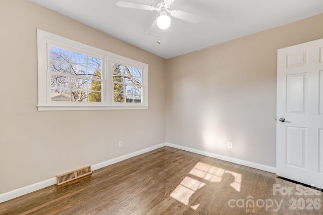 64 Pleasant Ridge Drive, Asheville, NC 28805