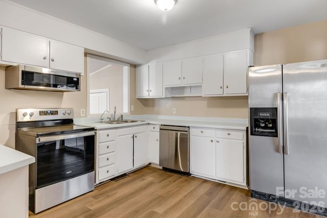 64 Pleasant Ridge Drive, Asheville, NC 28805