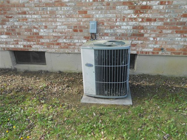 327 Reichard Drive, Vandalia, OH 45377