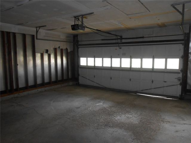 327 Reichard Drive, Vandalia, OH 45377