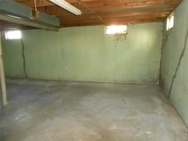 327 Reichard Drive, Vandalia, OH 45377