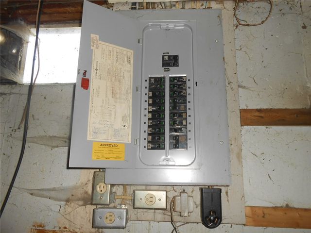 327 Reichard Drive, Vandalia, OH 45377
