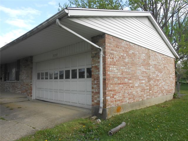 327 Reichard Drive, Vandalia, OH 45377