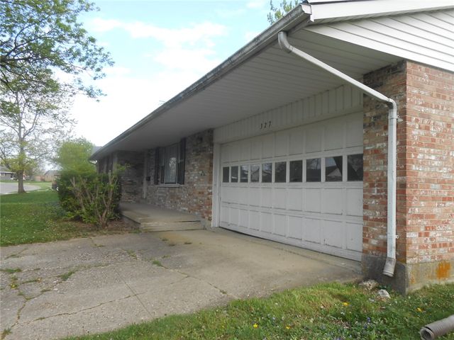 327 Reichard Drive, Vandalia, OH 45377