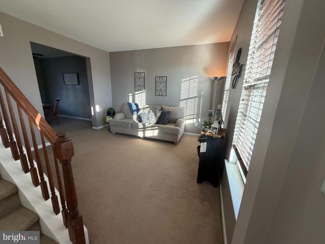 640 IRONWOOD DR, Williamstown, NJ 08094