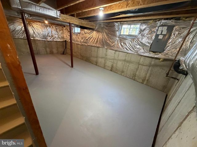 640 IRONWOOD DR, Williamstown, NJ 08094