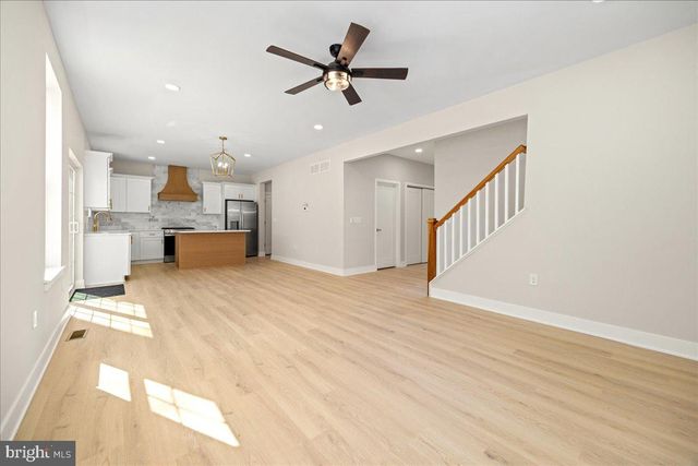 106 BLUE ANCHOR RD, Sicklerville, NJ 08081