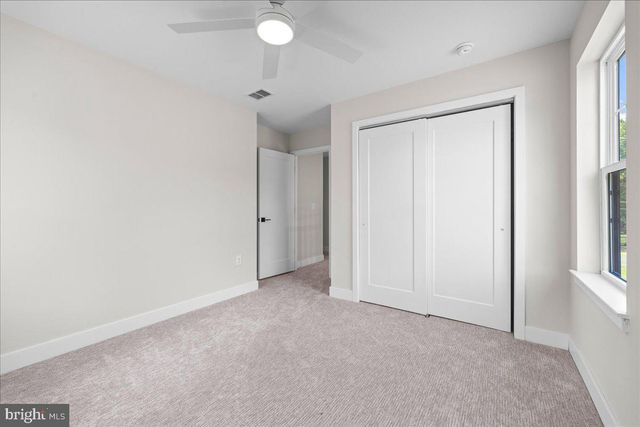 106 BLUE ANCHOR RD, Sicklerville, NJ 08081