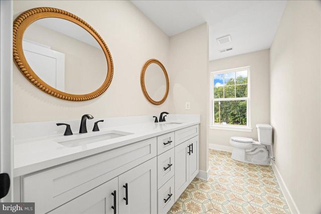 106 BLUE ANCHOR RD, Sicklerville, NJ 08081