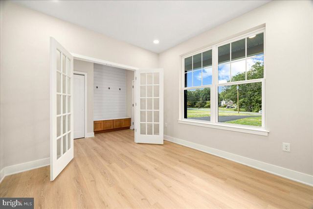 106 BLUE ANCHOR RD, Sicklerville, NJ 08081