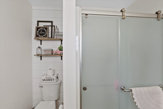 6709 S Moran View St, Spokane, WA 99224