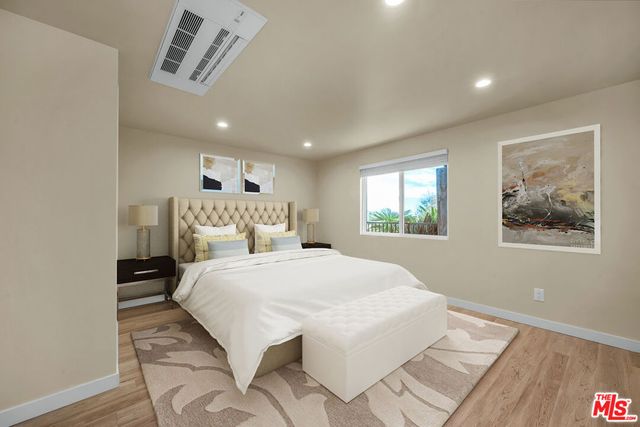5322 Weatherford Drive, Los Angeles, CA 90008
