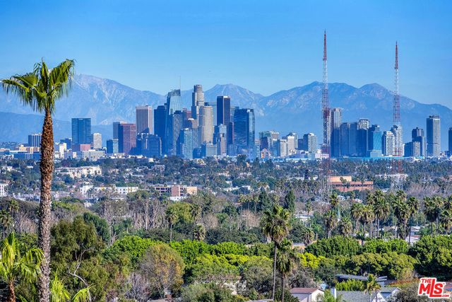 5322 Weatherford Drive, Los Angeles, CA 90008