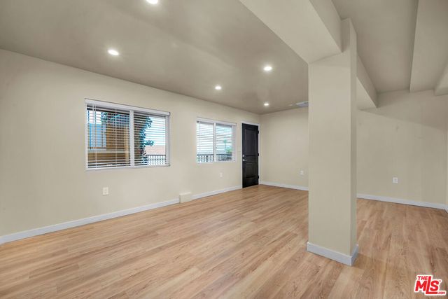5322 Weatherford Drive, Los Angeles, CA 90008