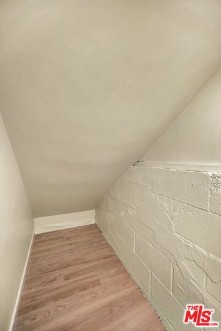 5322 Weatherford Drive, Los Angeles, CA 90008