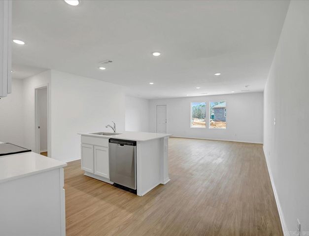 250 Bighorn Trail, Maumelle, AR 72113