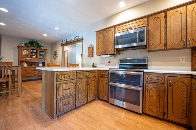 712 W Circle Drive, Montgomery, MN 56069