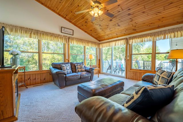 712 W Circle Drive, Montgomery, MN 56069