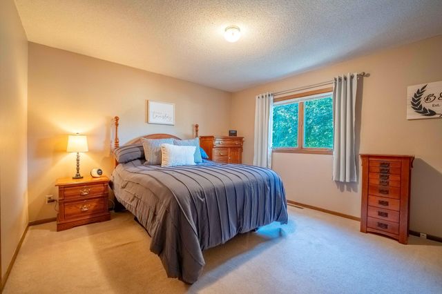 712 W Circle Drive, Montgomery, MN 56069