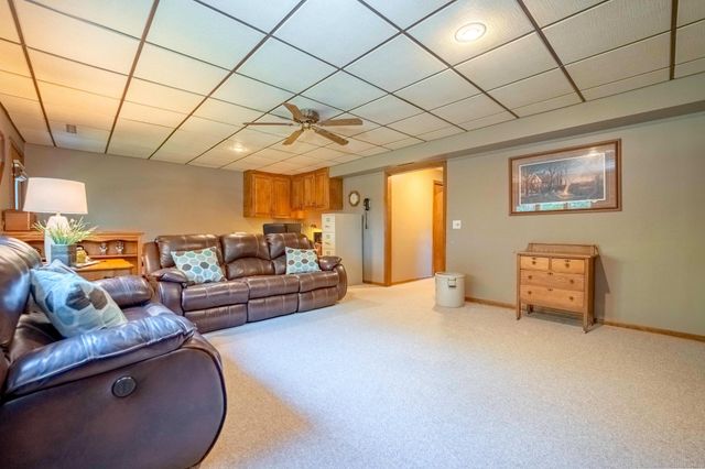 712 W Circle Drive, Montgomery, MN 56069