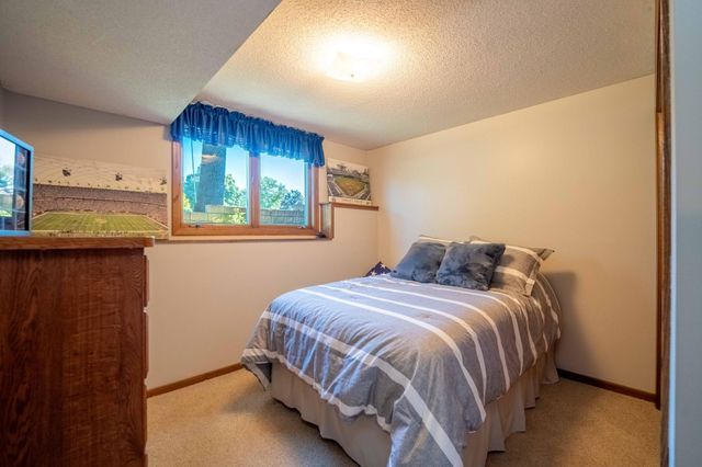 712 W Circle Drive, Montgomery, MN 56069