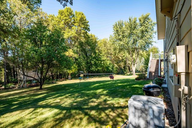 712 W Circle Drive, Montgomery, MN 56069