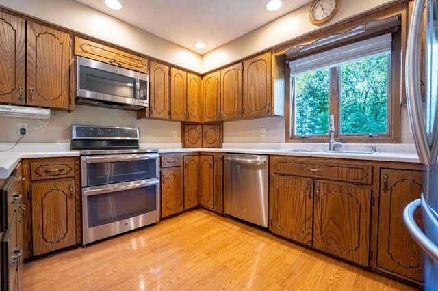 712 W Circle Drive, Montgomery, MN 56069