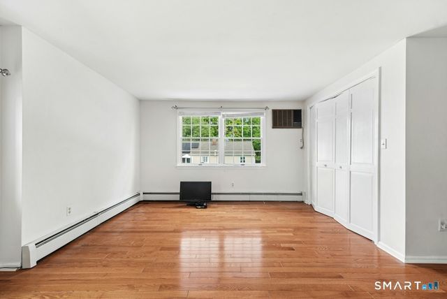 100 Flint Street, Trumbull, CT 06611