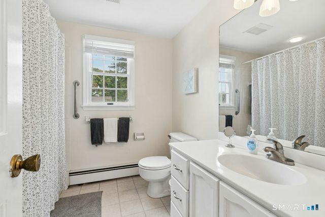 100 Flint Street, Trumbull, CT 06611