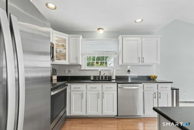 100 Flint Street, Trumbull, CT 06611