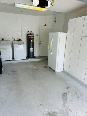 7337 Smithbrooke Dr, Lake Worth, FL 33467
