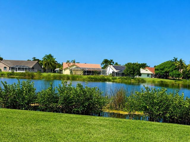 7337 Smithbrooke Dr, Lake Worth, FL 33467