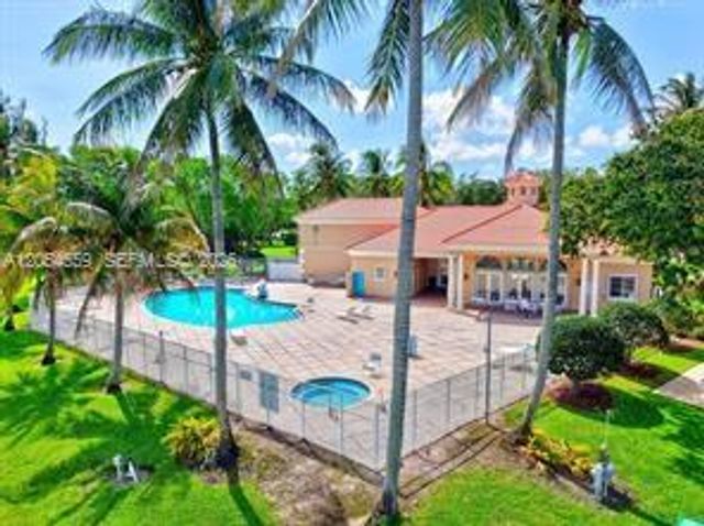 7337 Smithbrooke Dr, Lake Worth, FL 33467