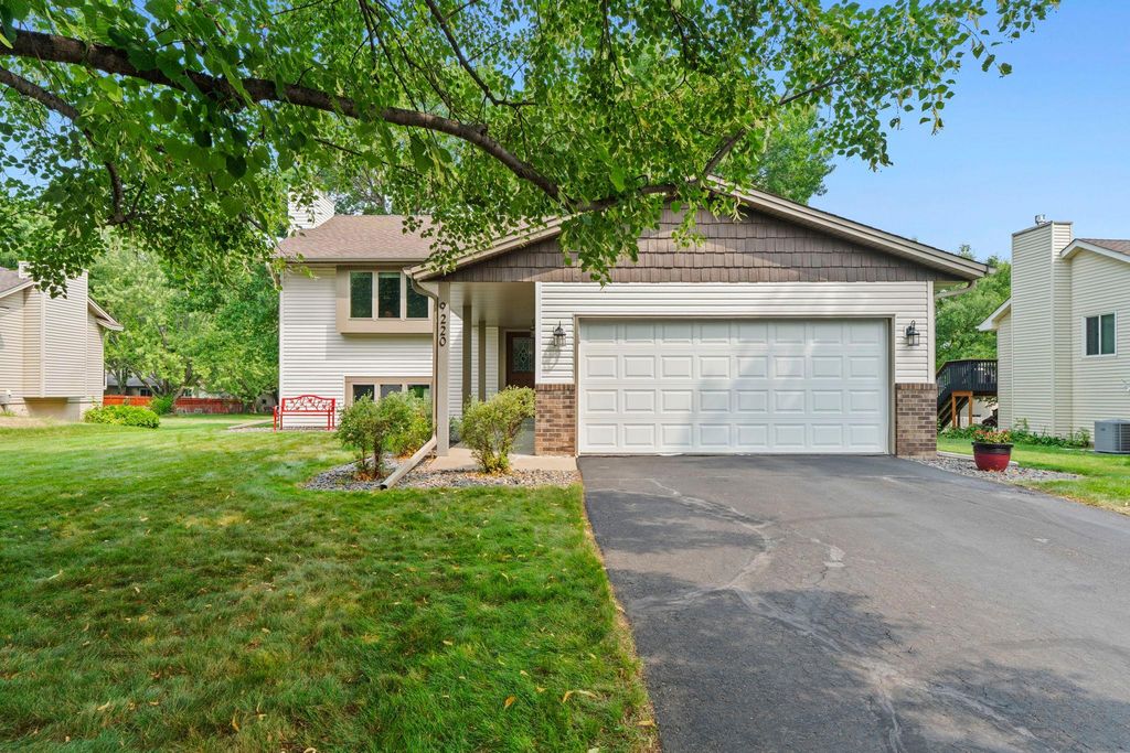 9220 Orchid Lane N, Maple Grove, MN 55369 — exterior