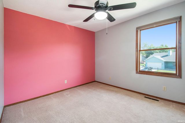 54805 W Sunray Drive, Osceola, IN 46561