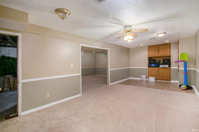 54805 W Sunray Drive, Osceola, IN 46561