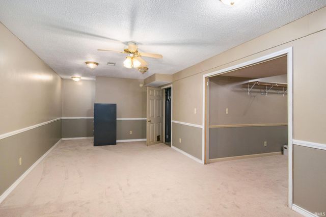 54805 W Sunray Drive, Osceola, IN 46561