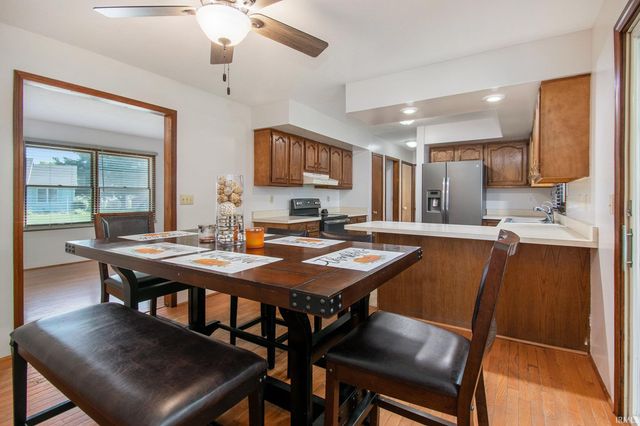 54805 W Sunray Drive, Osceola, IN 46561