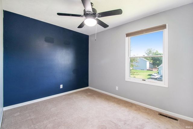 54805 W Sunray Drive, Osceola, IN 46561