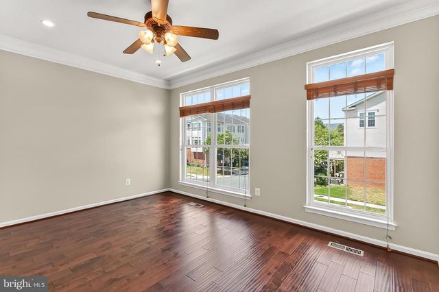 42627 HOMEFRONT TER, Chantilly, VA 20152