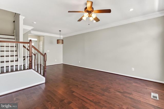 42627 HOMEFRONT TER, Chantilly, VA 20152