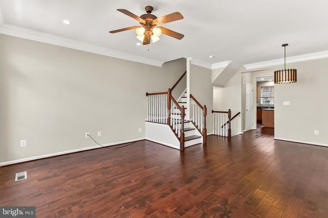 42627 HOMEFRONT TER, Chantilly, VA 20152