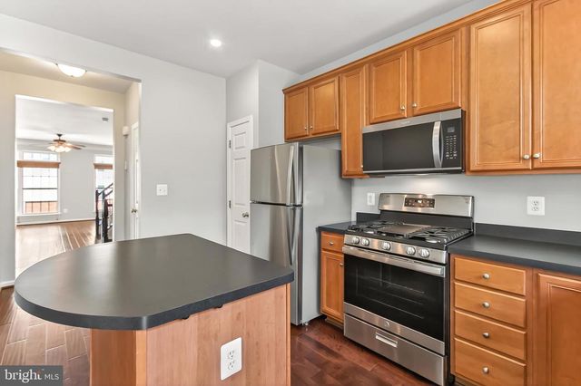 42627 HOMEFRONT TER, Chantilly, VA 20152